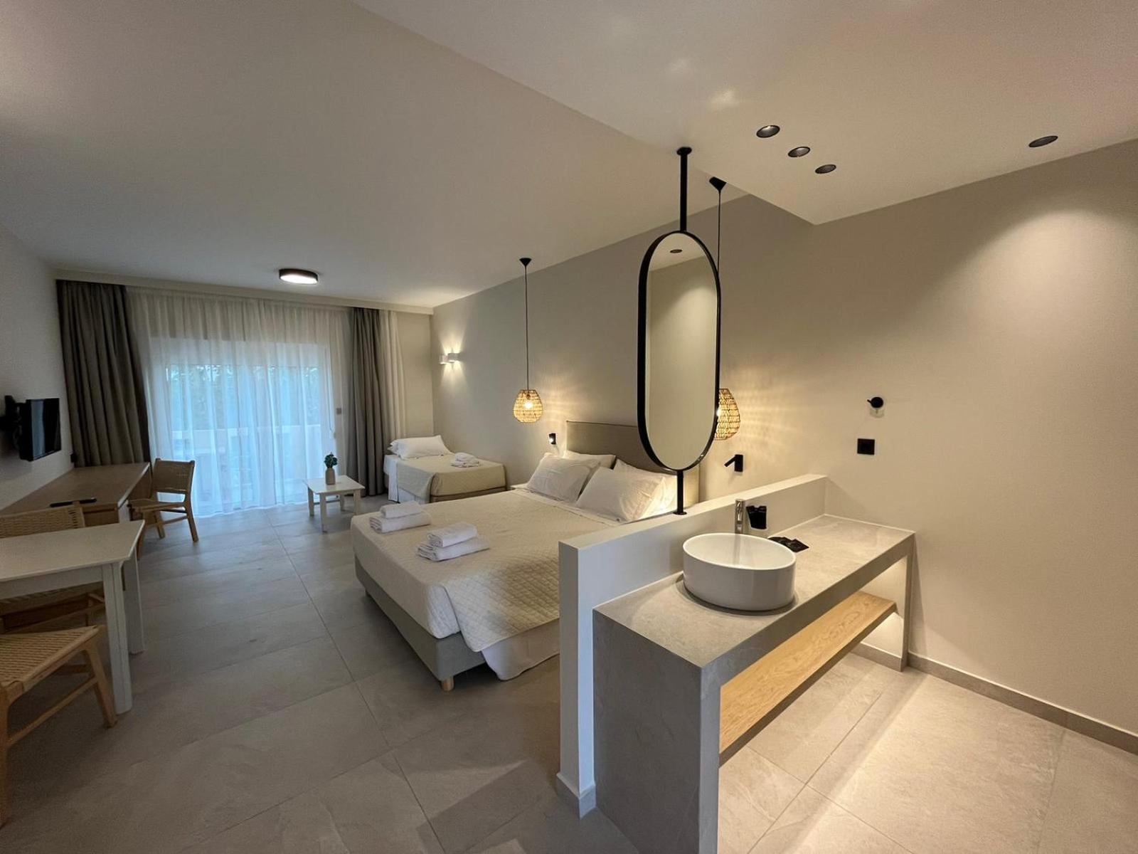 Mediterranean Sea Top Floor Палеохора Екстер'єр фото