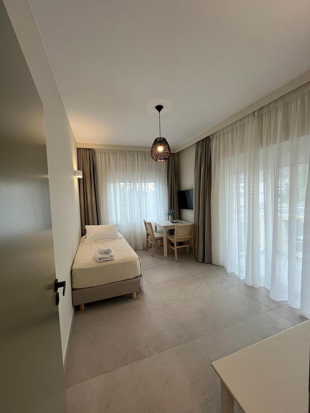 Mediterranean Sea Top Floor Палеохора Екстер'єр фото